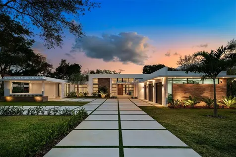 6830 SW 104th Street Pinecrest FL 33156