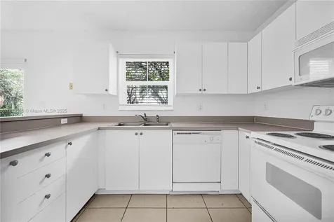 8425 NW 40th Court Sunrise FL 33351