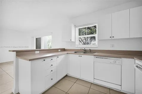 8425 NW 40th Court Sunrise FL 33351