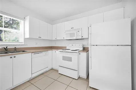 8425 NW 40th Court Sunrise FL 33351