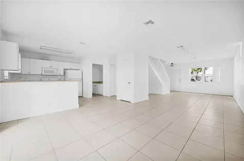 8425 NW 40th Court Sunrise FL 33351