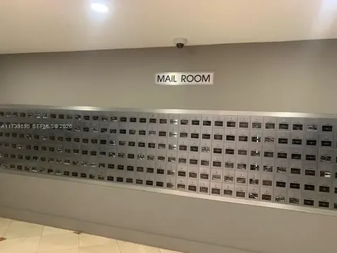 100 Lincoln Road Miami Beach FL 33139