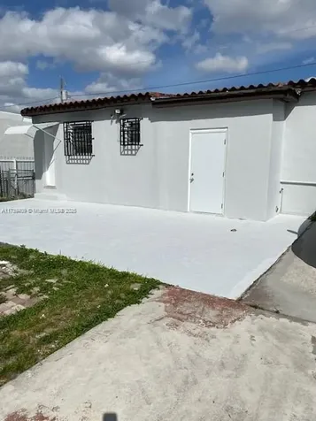 310 SW 67th Avenue Miami FL 33144