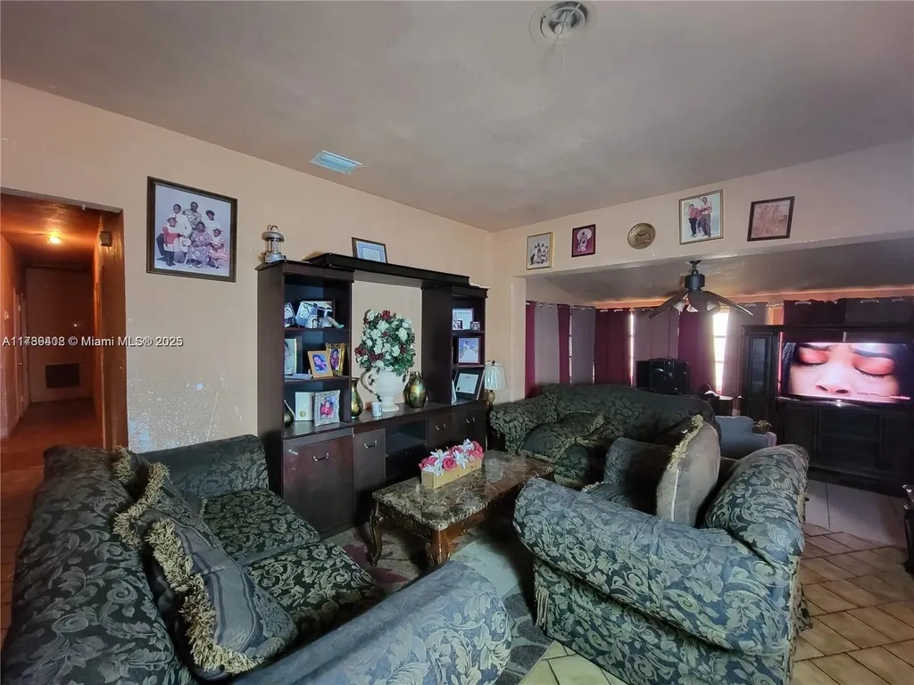 3241 SW 20th Court Fort Lauderdale FL 33312