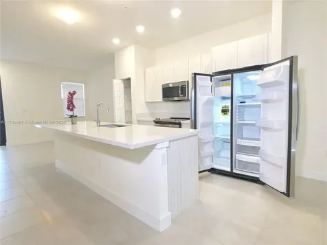 7925 NW 104th Avenue Doral FL 33178