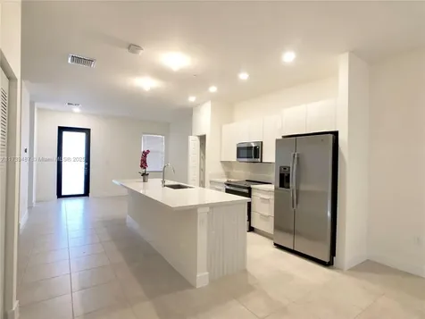 7925 NW 104th Avenue Doral FL 33178