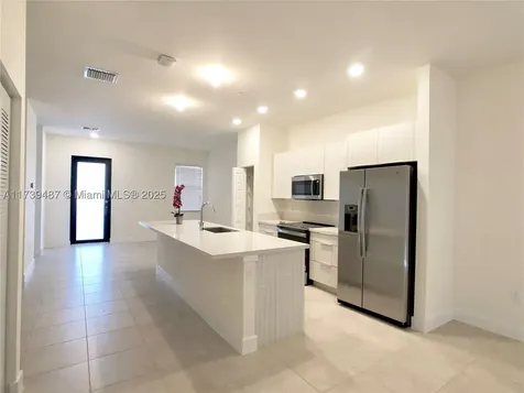 7925 NW 104th Avenue Doral FL 33178