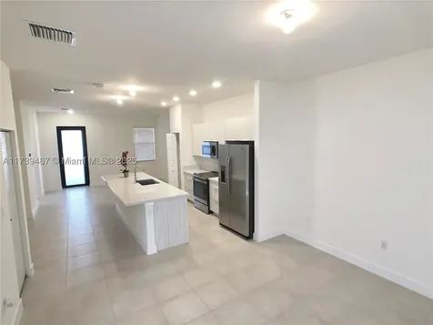 7925 NW 104th Avenue Doral FL 33178