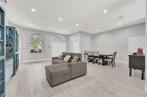 635 SE 30th Drive Homestead FL 33033