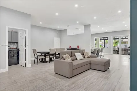 635 SE 30th Drive Homestead FL 33033