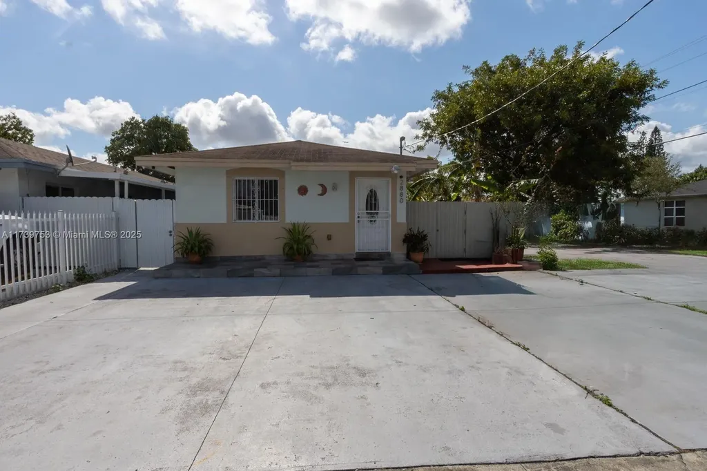 2880 NW 56th Street Miami FL 33142