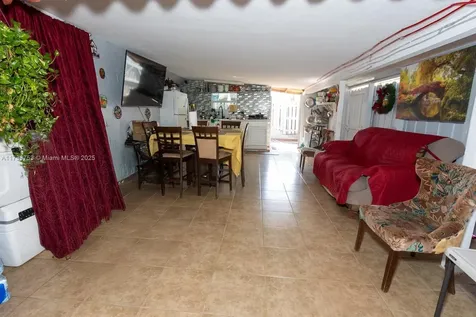 2880 NW 56th Street Miami FL 33142