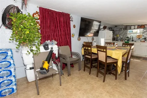 2880 NW 56th Street Miami FL 33142
