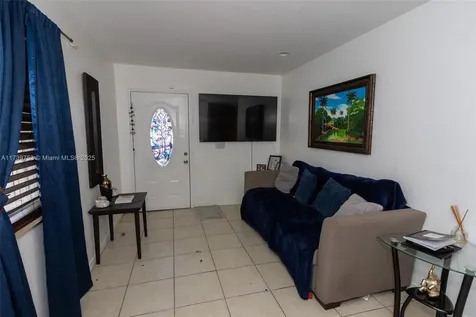 2880 NW 56th Street Miami FL 33142