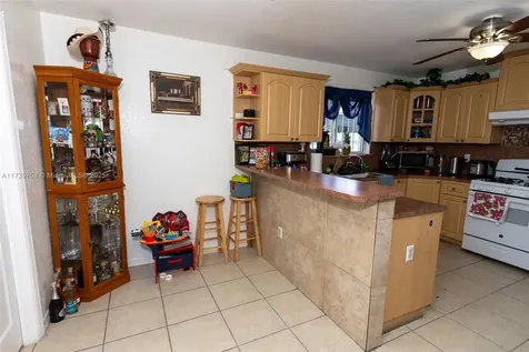 2880 NW 56th Street Miami FL 33142