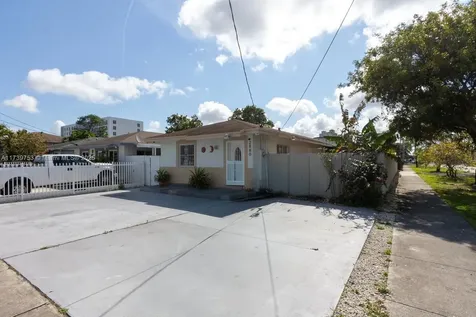 2880 NW 56th Street Miami FL 33142