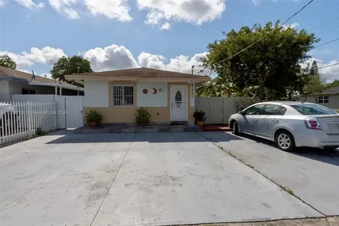 2880 NW 56th Street Miami FL 33142