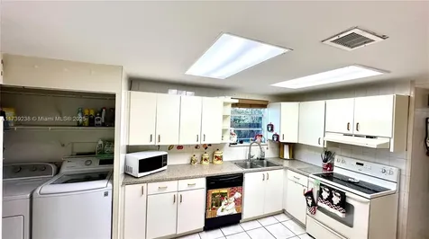 6334 SW 23rd Street Miami FL 33155