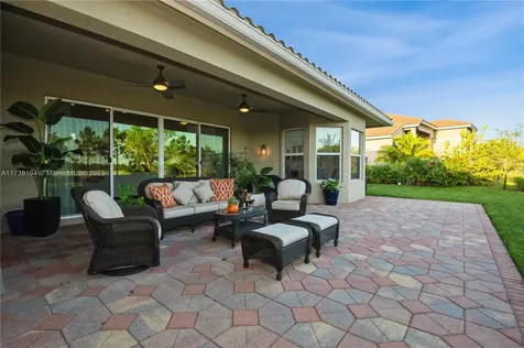 7803 Maywood Crest Drive Palm Beach Gardens FL 33412