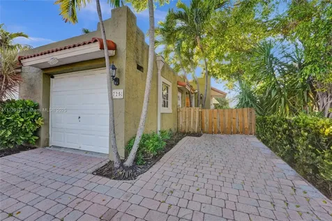 725 NW 1st Avenue Fort Lauderdale FL 33311