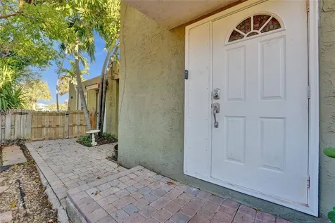 725 NW 1st Avenue Fort Lauderdale FL 33311