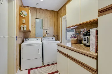 19321 NE 18th Court Miami FL 33179