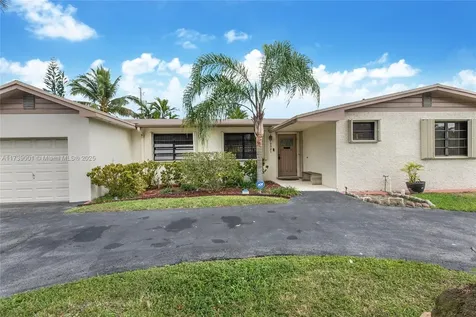 19321 NE 18th Court Miami FL 33179