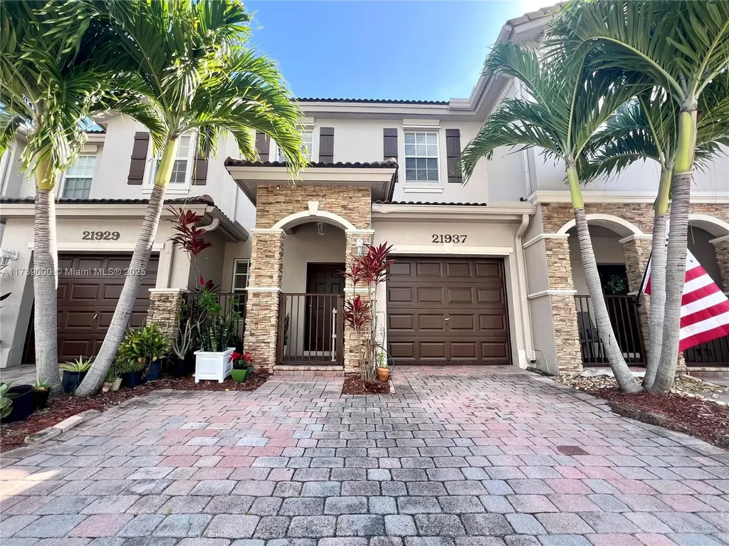 21937 SW 93rd Place Cutler Bay FL 33190