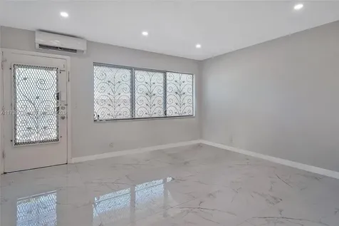 820 SW 11th Avenue Hallandale Beach FL 33009