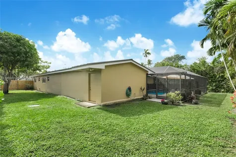 2115 NE 197th Terrace Miami FL 33179