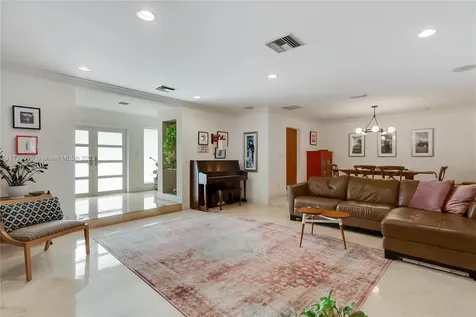 2115 NE 197th Terrace Miami FL 33179