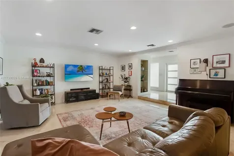 2115 NE 197th Terrace Miami FL 33179