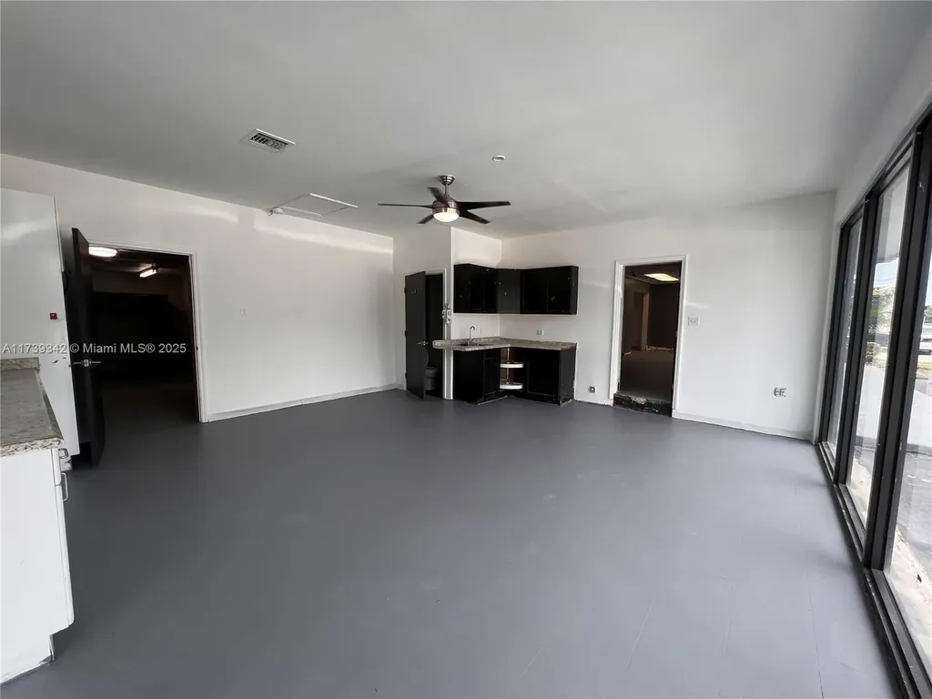 1100 S Dixie Highway Hollywood FL 33020