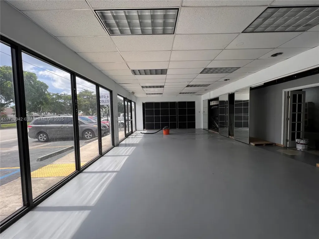 1100 S Dixie Highway Hollywood FL 33020