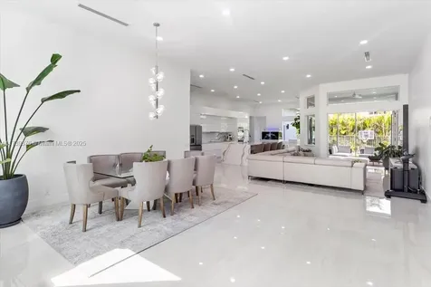 3847 Crestwood Circle Weston FL 33331