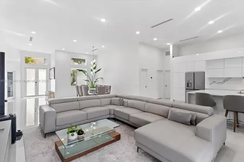 3847 Crestwood Circle Weston FL 33331