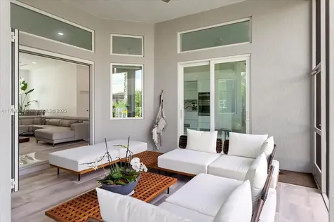 3847 Crestwood Circle Weston FL 33331