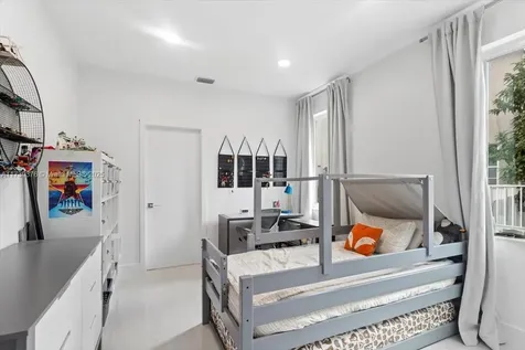 3847 Crestwood Circle Weston FL 33331