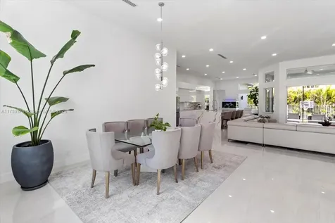 3847 Crestwood Circle Weston FL 33331