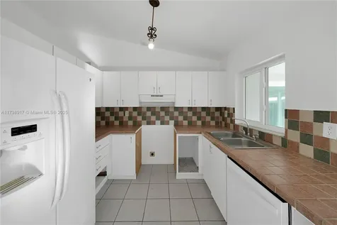 10430 SW 210th Terrace Cutler Bay FL 33189