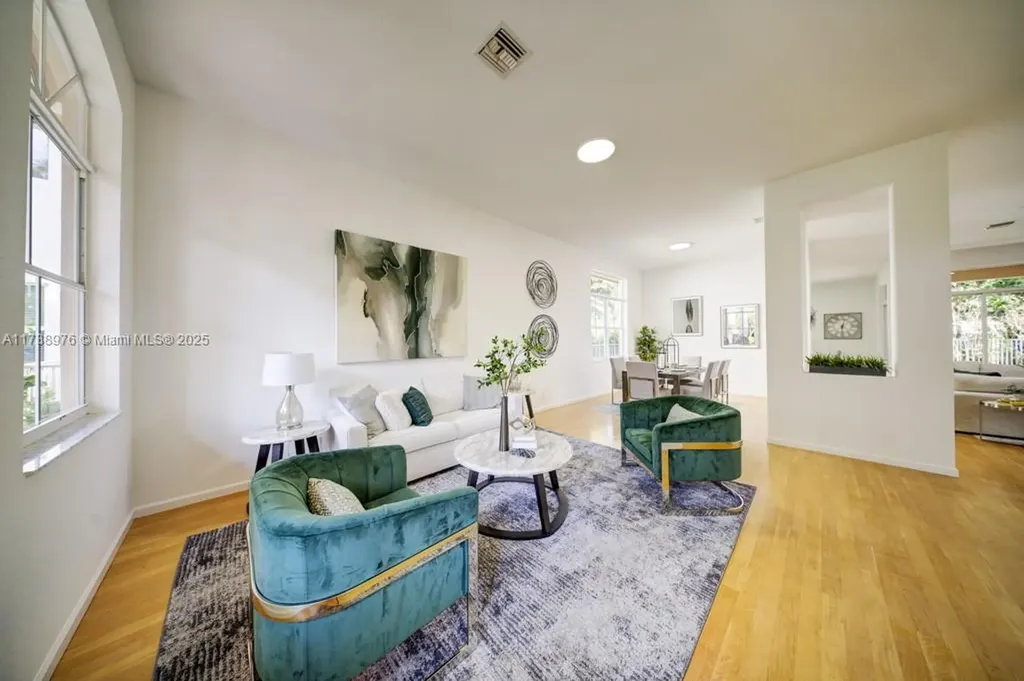 2452 Greenbrier Court Weston FL 33327