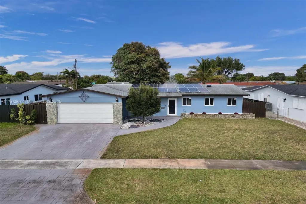 7711 NW 5th Street Pembroke Pines FL 33024