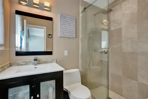 7711 NW 5th Street Pembroke Pines FL 33024