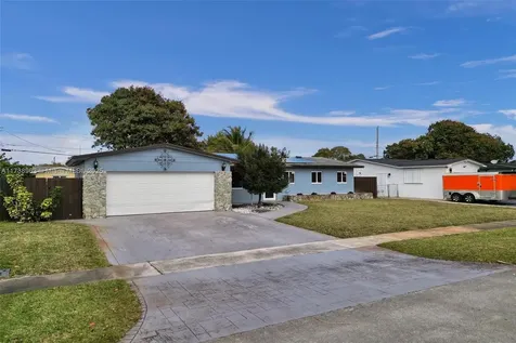 7711 NW 5th Street Pembroke Pines FL 33024