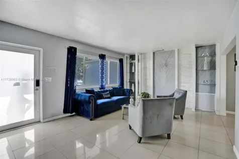 7711 NW 5th Street Pembroke Pines FL 33024