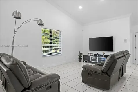 19895 SW 184th Street Miami FL 33187