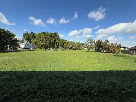 19895 SW 184th Street Miami FL 33187