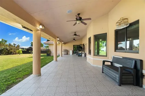 19895 SW 184th Street Miami FL 33187