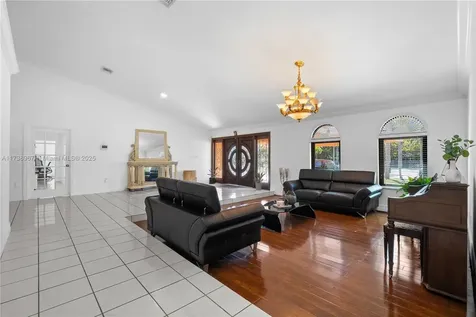 19895 SW 184th Street Miami FL 33187