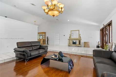 19895 SW 184th Street Miami FL 33187